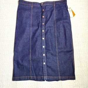 Polo Ralph Lauren Denim & Supply Pencil Skirt. Denim front buttons, Back Pockets
